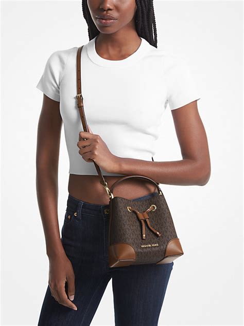 Mercer Small Logo Bucket Bag – Michael Kors Pre